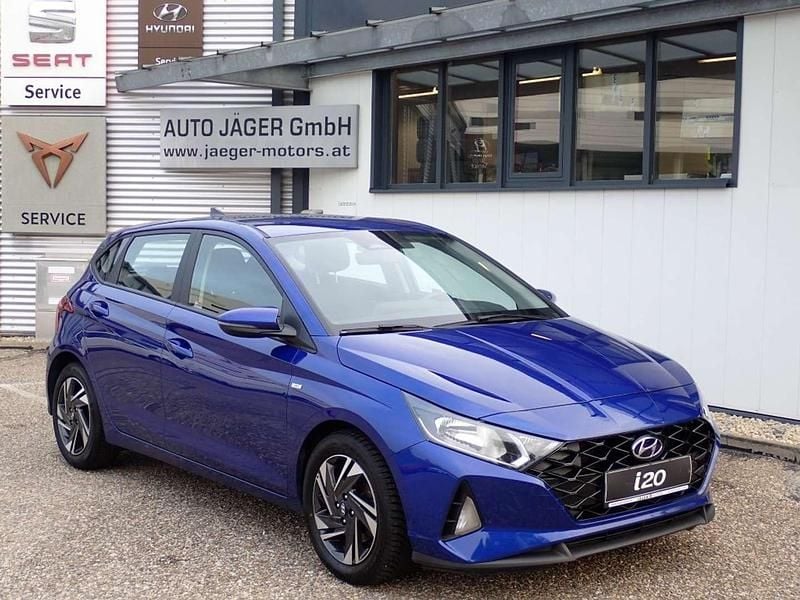 Mittelblau metallic Gebraucht 2023 Hyundai i20 Trend Limousine | € 14.985 (Etwas zu teuer) - Bild 1/4