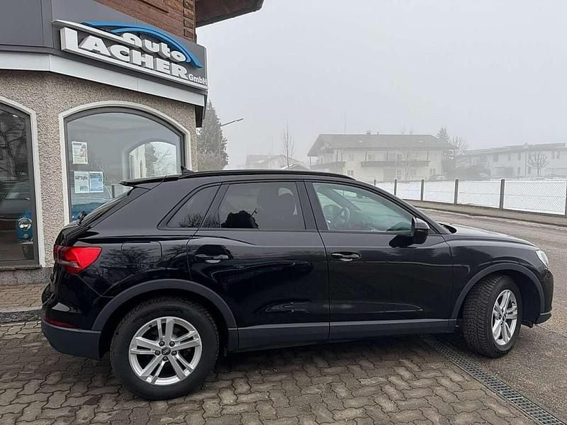 Gebraucht Audi Q3 Basis 150 PS (110 kW) 2020 Schwarz SUV