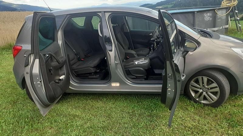 Gebraucht Opel Meriva Edition 75 PS (55 kW) 2011 Bronze Van / Kleinbus