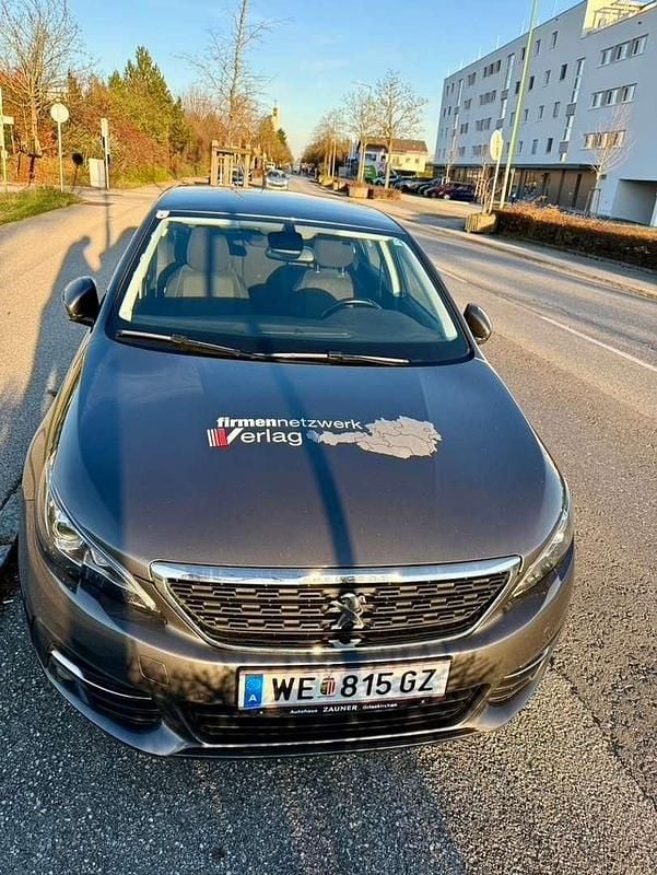 Gebraucht Peugeot 308 Active 102 PS (75 kW) 2020 Grau Limousine