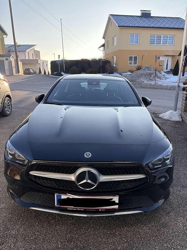 Gebraucht 2020 Mercedes CLA220 Shooting Brake Kombi | € 21.500 (Etwas zu teuer) - Bild 1/4