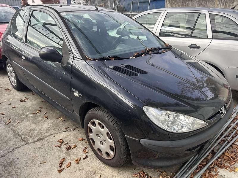 Gebraucht 2011 Peugeot 206 Limousine | € 990 - Bild 1/4