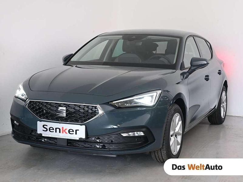 Gebraucht Seat Leon Style 116 PS (85 kW) 2025 Dunkelblau  normal Limousine
