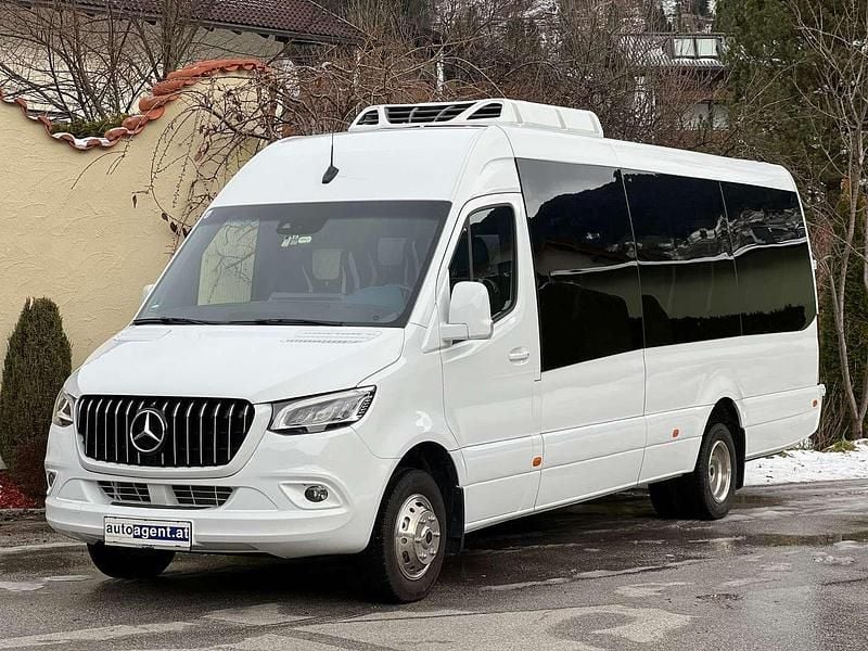 Weiß Gebraucht 2024 Mercedes Sprinter Edition 1 Van | € 129.900 - Bild 1/4