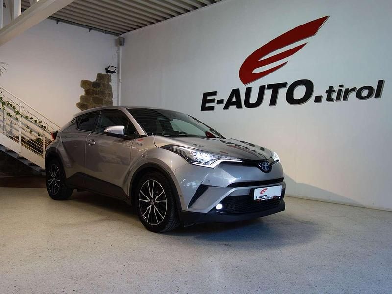 Grau Gebraucht 2017 Toyota C-HR SUV | € 17.400 (Fairer Preis) - Bild 1/4