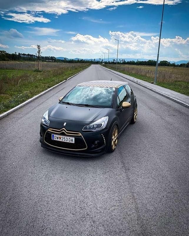 Schwarz Gebraucht 2015 Citroën DS3 Kleinwagen | € 20.900 - Bild 1/3