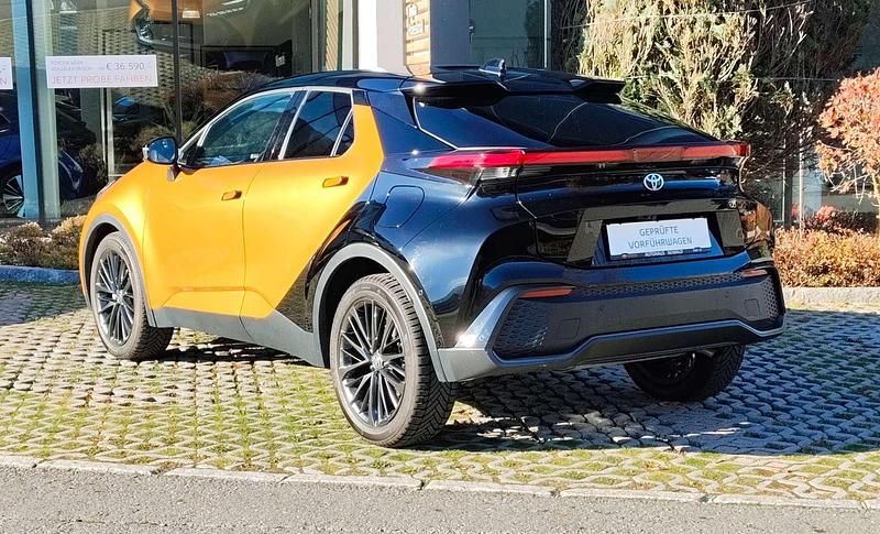 Gebraucht Toyota C-HR Lounge 197 PS (144 kW) 2024 Gelb SUV