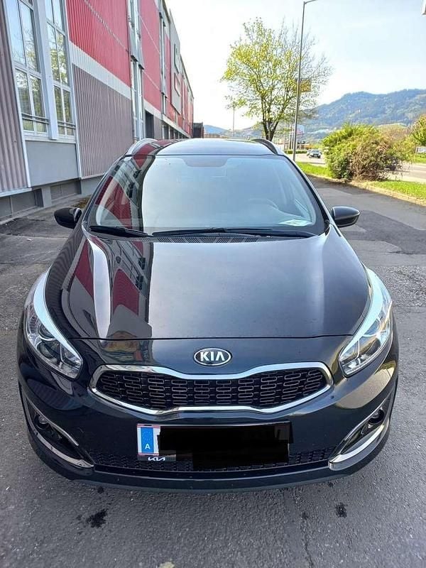 Schwarz Gebraucht 2018 Kia Ceed Sportswagon Plus Kombi | € 9.900 (Fairer Preis) - Bild 1/4
