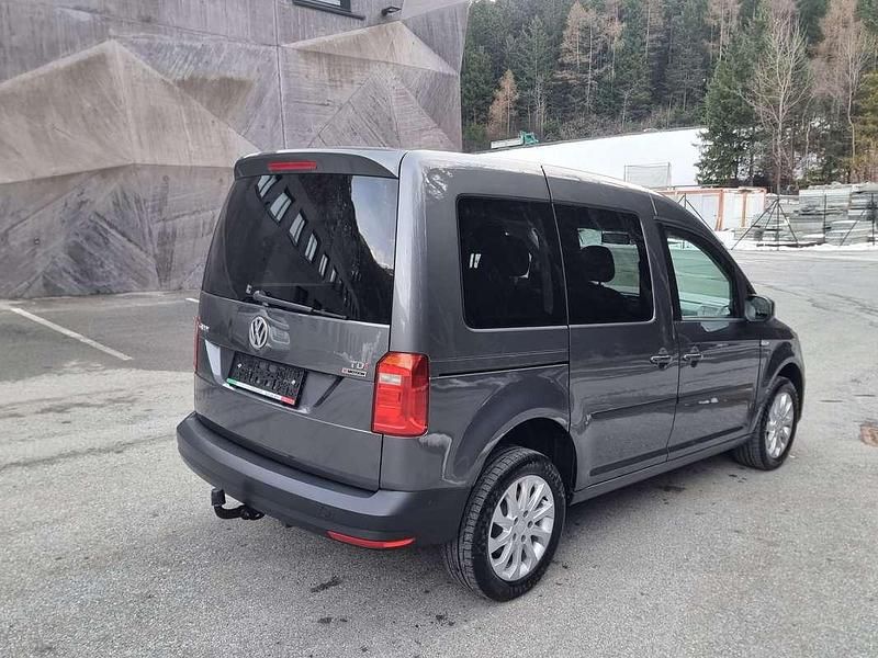 Gebraucht VW Caddy 122 PS (89 kW) 2015 Grau Van / Kleinbus