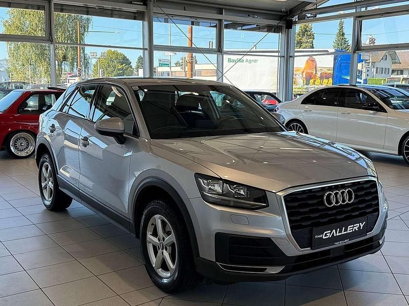 Gebraucht Audi Q2 Basis 116 PS (85 kW) 2017 Silber SUV