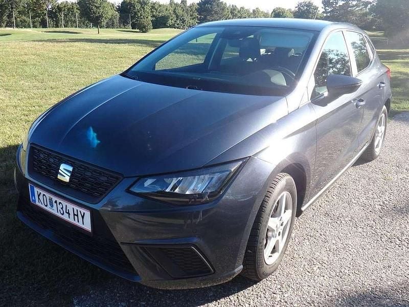 Grau Gebraucht 2024 Seat Ibiza Style Limousine | € 16.300 - Bild 1/4