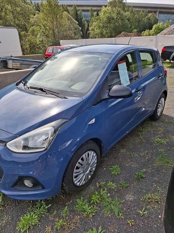 Beige Gebraucht 2014 Hyundai i10 Classic Kleinwagen | € 5.800 (Guter Preis) - Bild 1/4