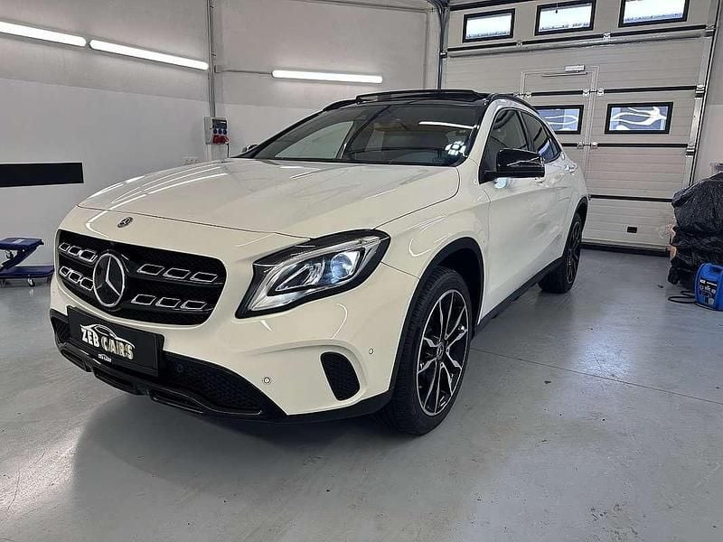 Weiß Gebraucht 2017 Mercedes GLA180 SUV | € 24.490 (Teuer) - Bild 1/4