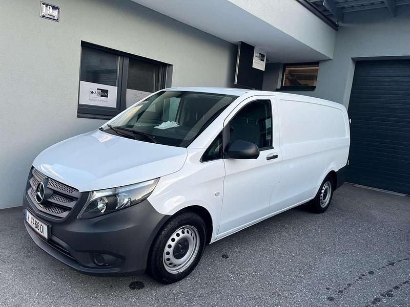 Weiß Gebraucht 2018 Mercedes Vito Van | € 14.990 (Fairer Preis) - Bild 1/4