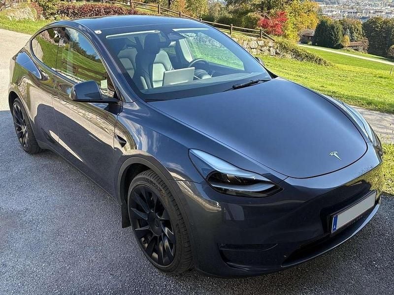Grau Gebraucht 2022 Tesla Model Y Long Range AWD SUV | € 30.900 (Fairer Preis) - Bild 1/4