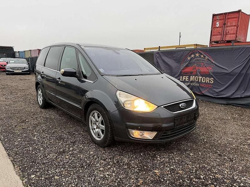 Grau Gebraucht 2008 Ford Galaxy Ghia Van / Kleinbus | € 1.890 (Fairer Preis) - Bild 1/4