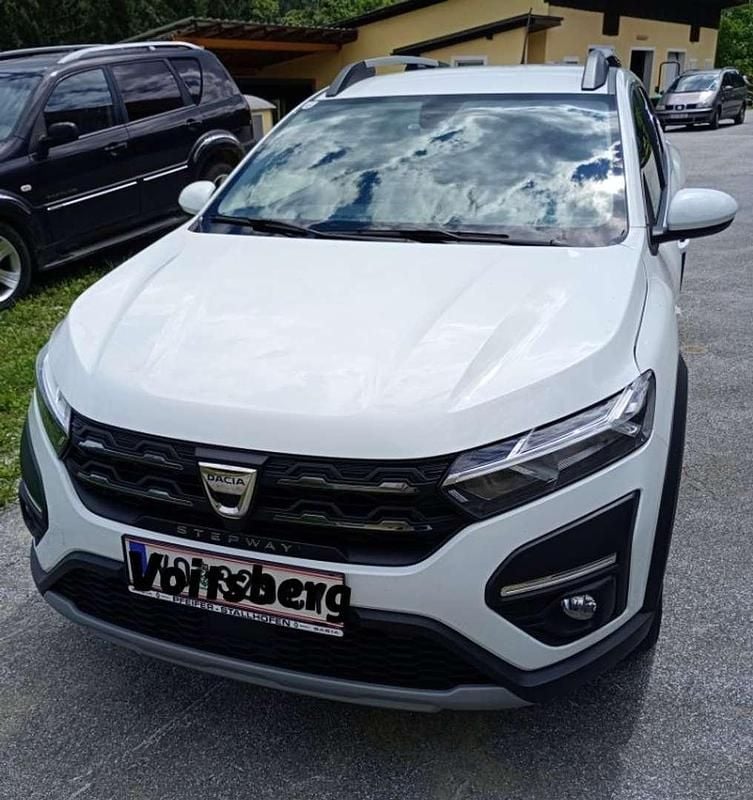 Weiß Gebraucht 2022 Dacia Sandero Comfort Kleinwagen | € 15.800 (Fairer Preis) - Bild 1/4