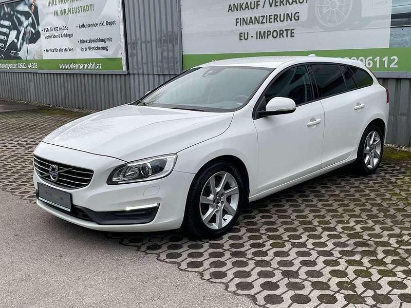 Gebraucht Volvo V60 136 PS (100 kW) 2014 Weiß Kombi