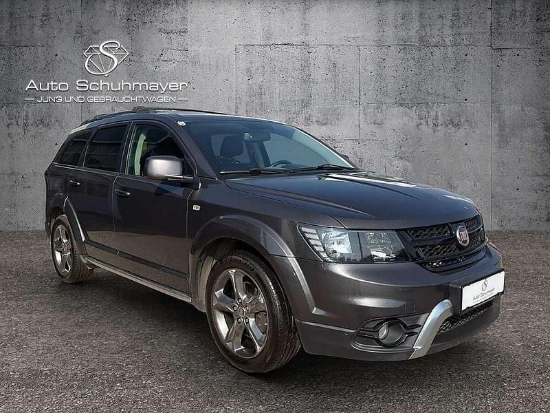 Gebraucht Fiat Freemont Cross 140 PS (102 kW) 2015 Grau SUV