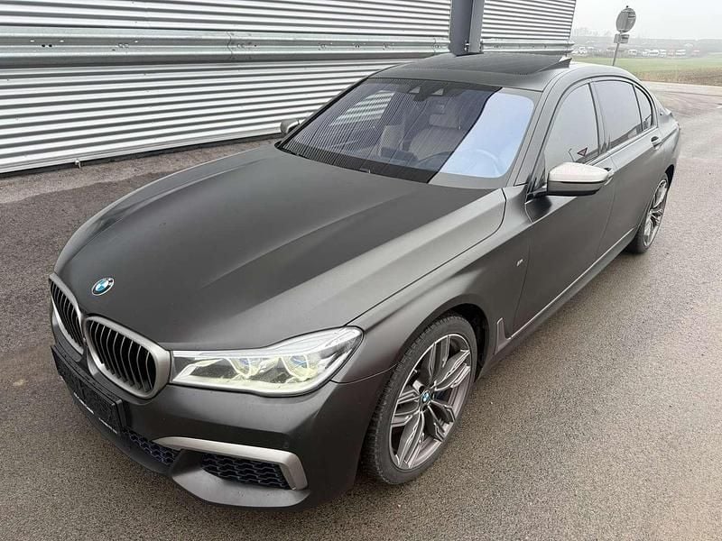 Gebraucht BMW M760 Executive 609 PS (447 kW) 2017 Schwarz Limousine