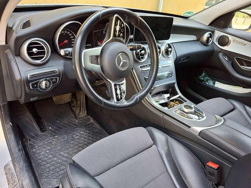 Gebraucht Mercedes C220 194 PS (142 kW) 2018 Silber Kombi