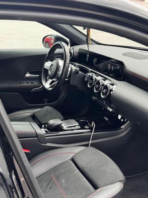 Gebraucht Mercedes A250 160 PS (117 kW) 2021 Schwarz Limousine