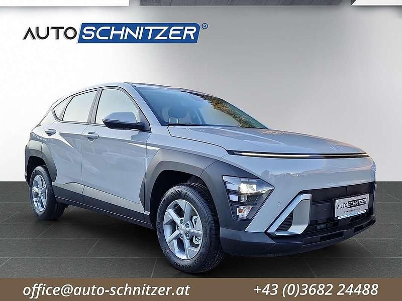 Neu Hyundai Kona 114 PS (83 kW) 2025 Grau SUV