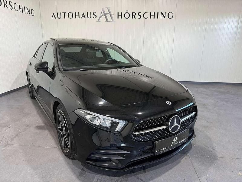 Schwarz Gebraucht 2020 Mercedes A180 Limousine | € 25.999 (Etwas zu teuer) - Bild 1/4