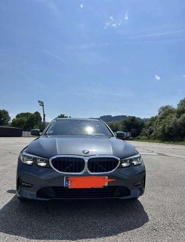 Gebraucht BMW 320 190 PS (139 kW) 2021 Grau Kombi