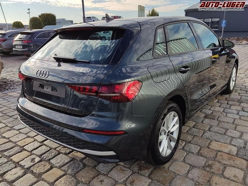 Neu Audi A3 2026 Manhattangrau metallic Limousine