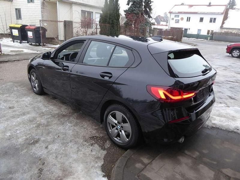 Gebraucht BMW 116 116 PS (85 kW) 2022 Schwarz Kleinwagen