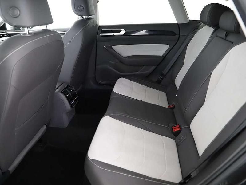 Gebraucht VW Arteon Elegance 150 PS (110 kW) 2022 Grau Kombi