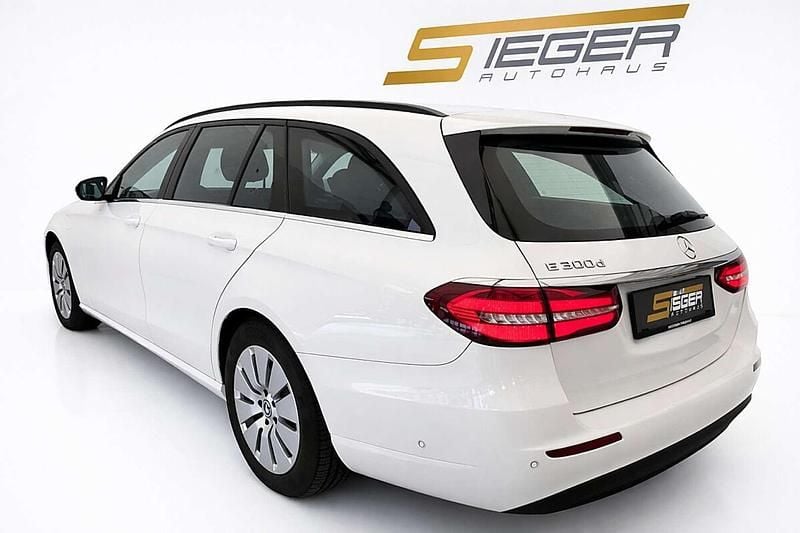 Gebraucht Mercedes E300 245 PS (180 kW) 2019 Weiß Kombi