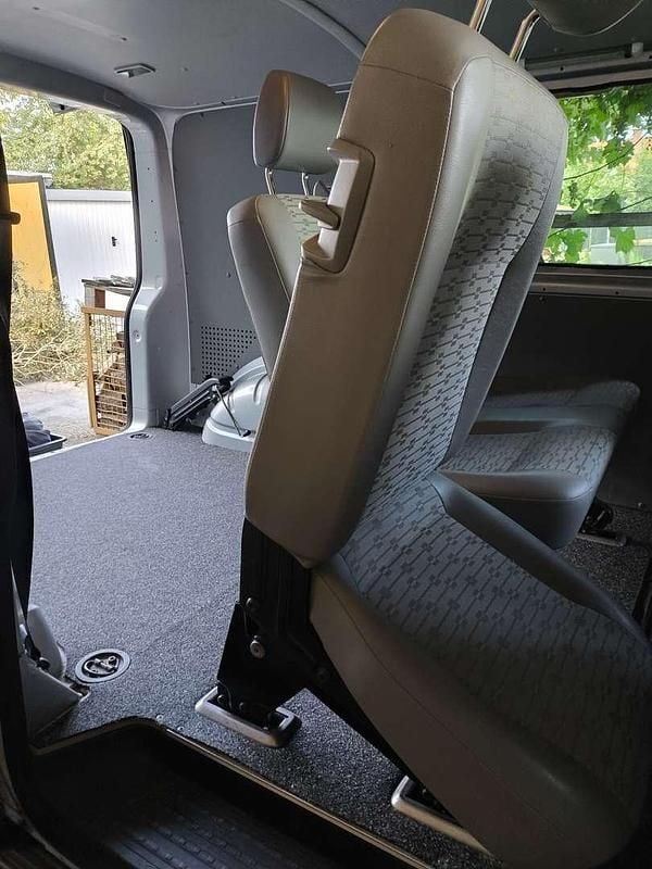 Silber Gebraucht 2011 VW T5 Van | € 9.000 - Bild 1/4