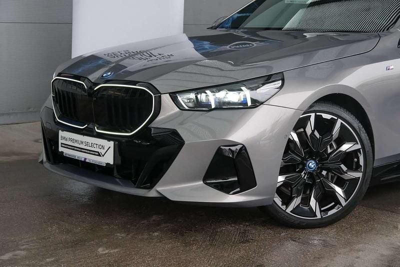 Gebraucht BMW i5 Shadowline 250 kW (340 PS) 2023 Oxidgrau metallic Limousine
