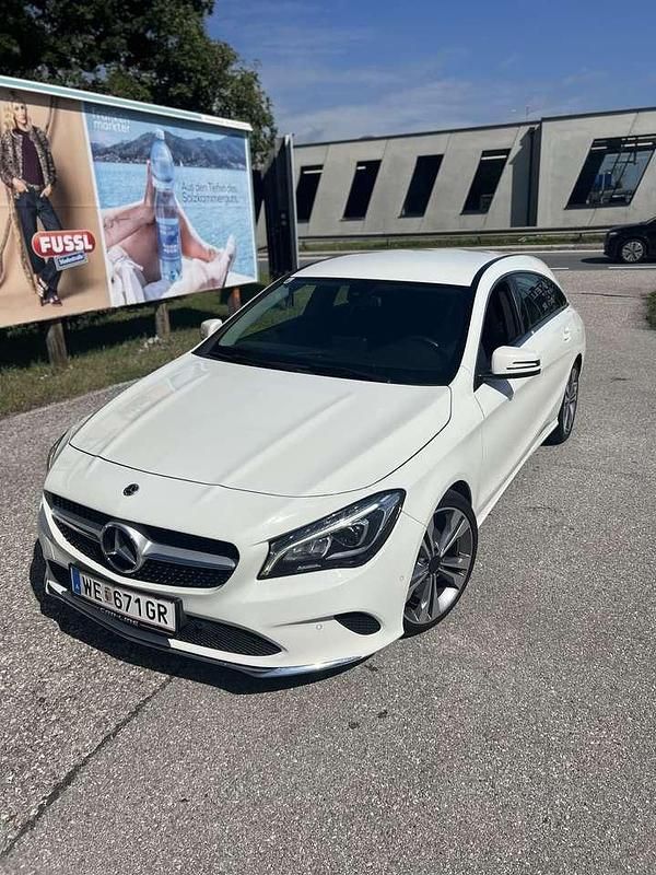 Weiß Gebraucht 2017 Mercedes CLA200 Kombi | € 14.850 (Superpreis) - Bild 1/4