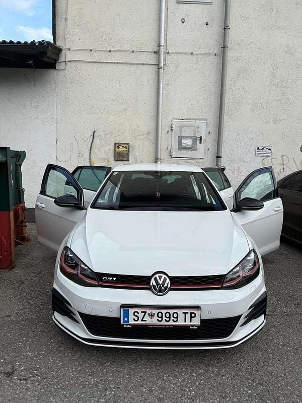 Weiß Gebraucht 2017 VW Golf GTI Limousine | € 17.090 (Superpreis) - Bild 1/4