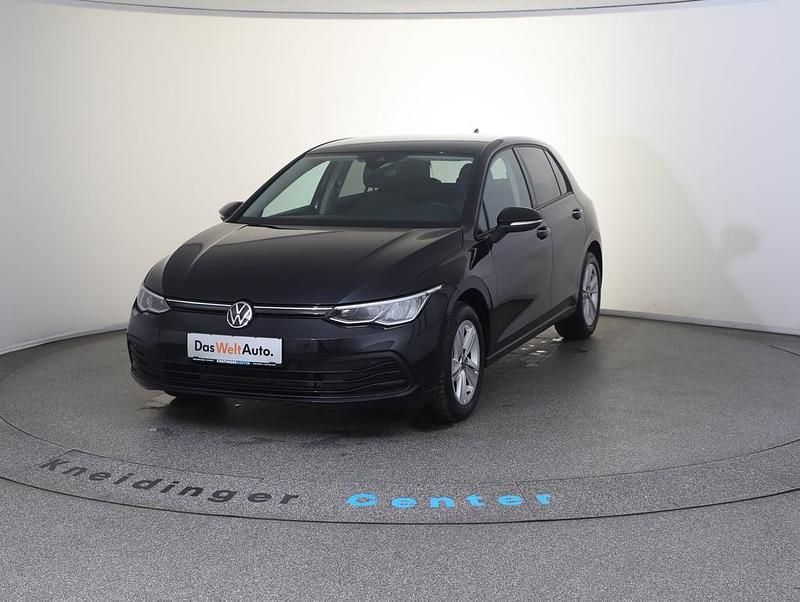Gebraucht VW Golf VIII Life 116 PS (85 kW) 2023 Schwarz  metallicperleffektno Limousine