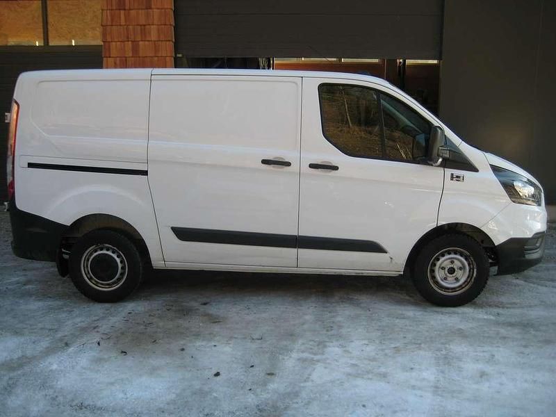 Gebraucht Ford Transit Custom 107 PS (78 kW) 2021 Weiß Van / Kleinbus