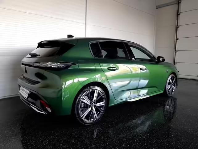 Gebraucht Peugeot 308 GT-line 180 PS (132 kW) 2023 Olivgrün metallic Kombi