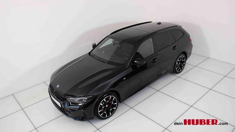Gebraucht BMW 330e Efficient Dynamics 184 PS (135 kW) 2025 Saphirschwarz Kombi