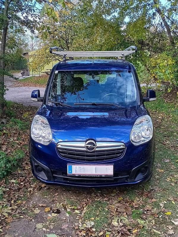 Blau Gebraucht 2012 Opel Combo Kombi | € 6.490 - Bild 1/4