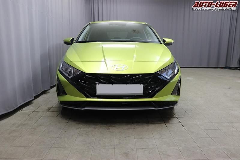Gebraucht Hyundai i20 99 PS (72 kW) 2024 Lucid lime Kleinwagen