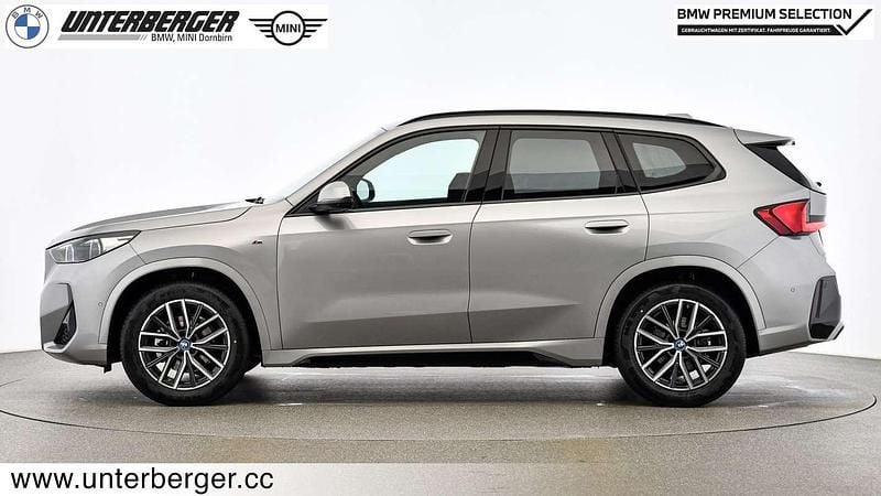 Gebraucht BMW iX1 M Sport 150 kW (204 PS) 2025 Silber SUV