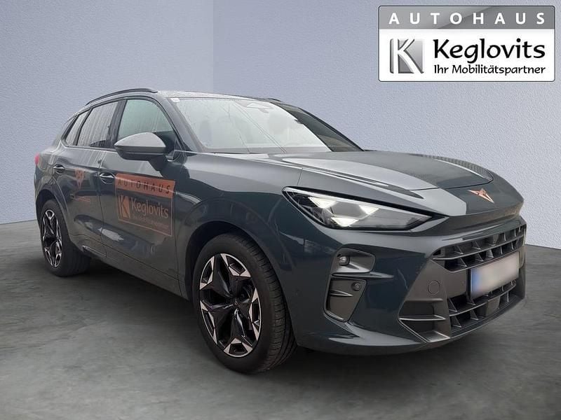 Neu Cupra Terramar 150 PS (110 kW) 2025 Dunkelblau  normal SUV