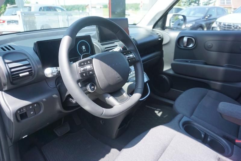 Gebraucht Hyundai Inster Trend 27 kW (38 PS) 2023 Unbleached ivory Kleinwagen