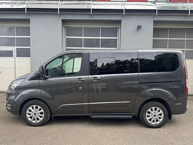 Gebraucht Ford Tourneo Custom Titanium 125 PS (91 kW) 2020 Grau Van