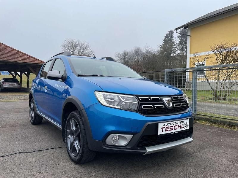 Gebraucht Dacia Sandero Stepway 90 PS (66 kW) 2018 Blau Limousine