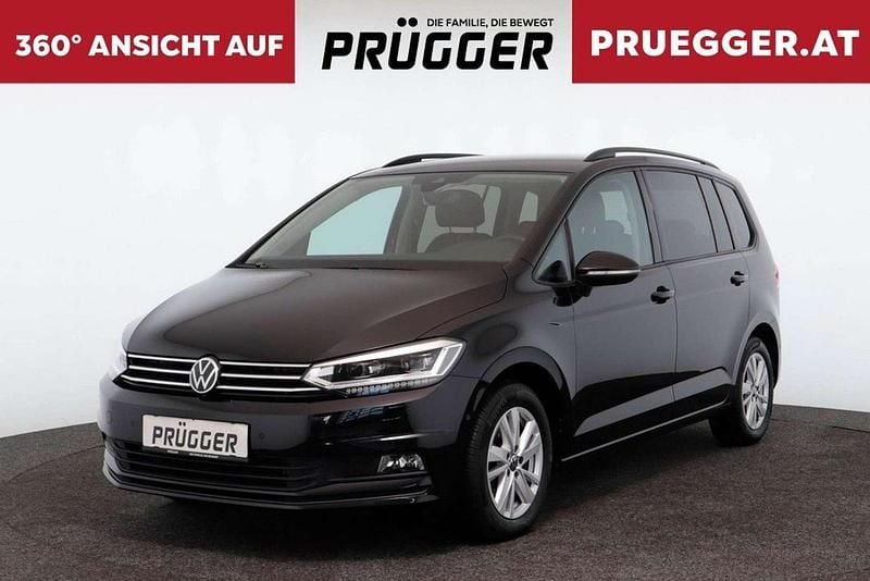 Schwarz Gebraucht 2022 VW Touran Comfortline Van / Kleinbus | € 26.990 (Etwas zu teuer) - Bild 1/3
