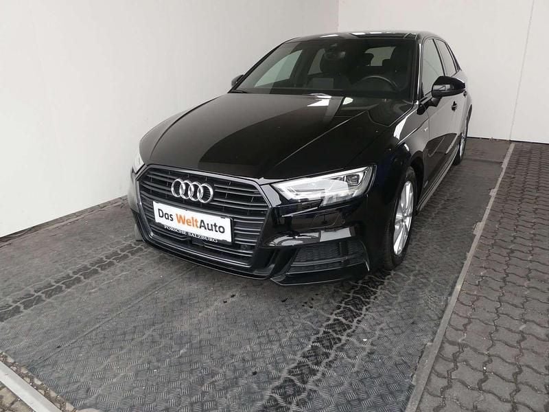 Gebraucht Audi A3 Sport 116 PS (85 kW) 2019 Schwarz Limousine